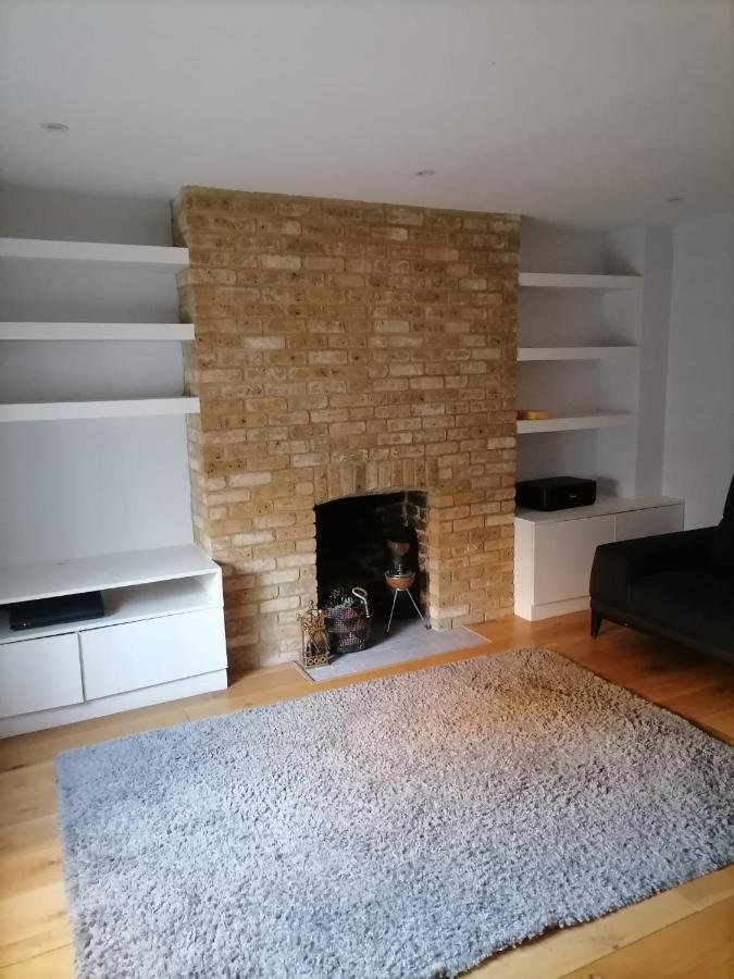 لندن Garden Rooms 20 Min Walk From Camden Town & Kings Cross St Pancras المظهر الخارجي الصورة
