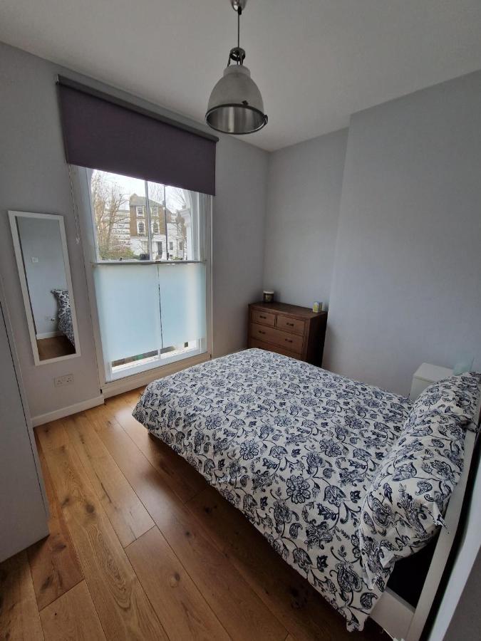 لندن Garden Rooms 20 Min Walk From Camden Town & Kings Cross St Pancras المظهر الخارجي الصورة
