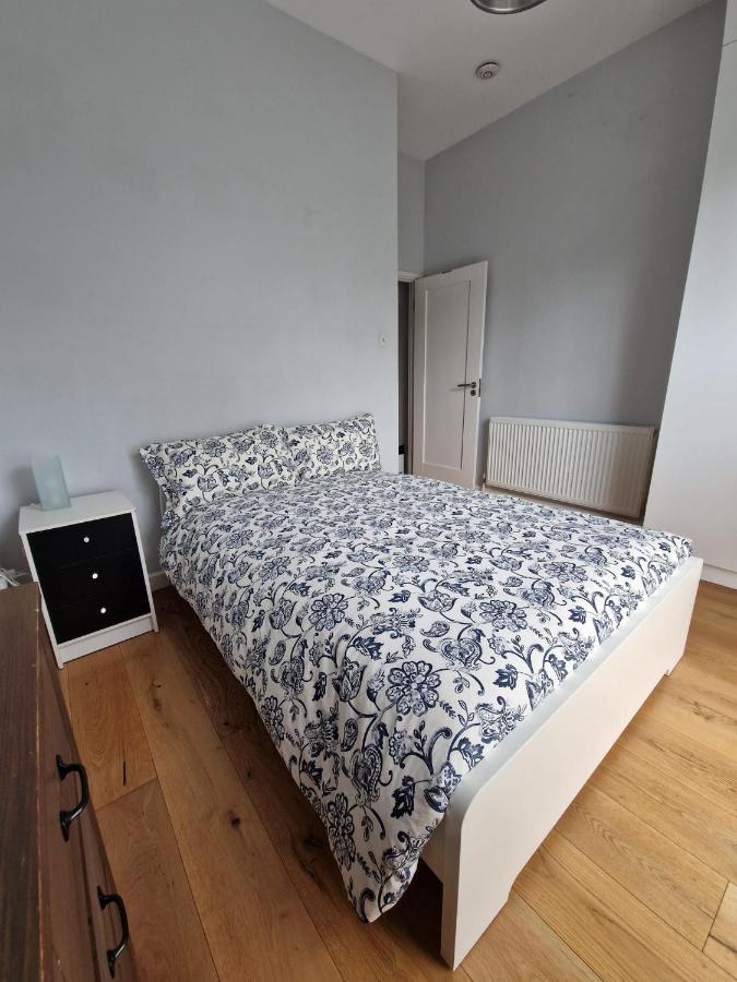 لندن Garden Rooms 20 Min Walk From Camden Town & Kings Cross St Pancras المظهر الخارجي الصورة